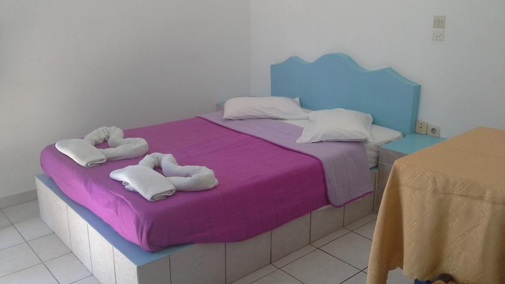 Studios Apartments Perivolos Luaran gambar