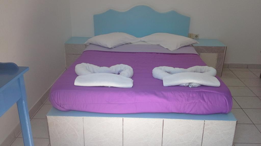 Studios Apartments Perivolos Luaran gambar
