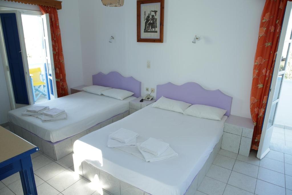 Studios Apartments Perivolos Bilik gambar
